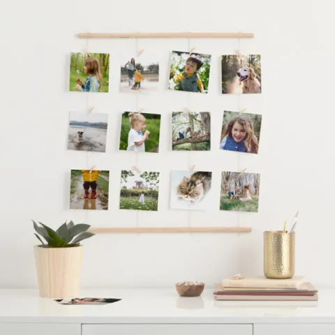 Vytvorte si DIY moderný vešiak na plagáty s KODAK MOMENTS a získajte personalizovaný darček za pár minút